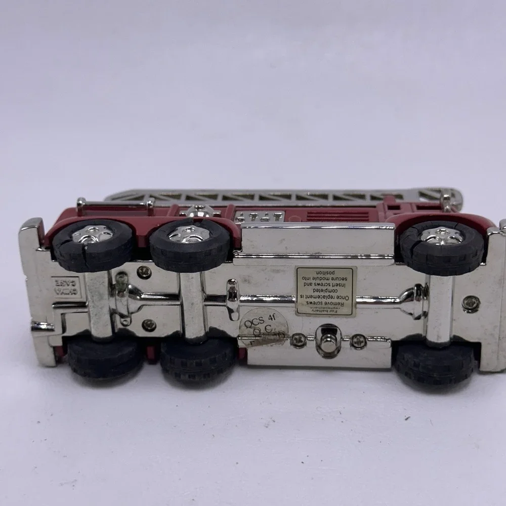 Vintage Timex Fire Truck Desk Clock Diecast Ladder Truck 4.5